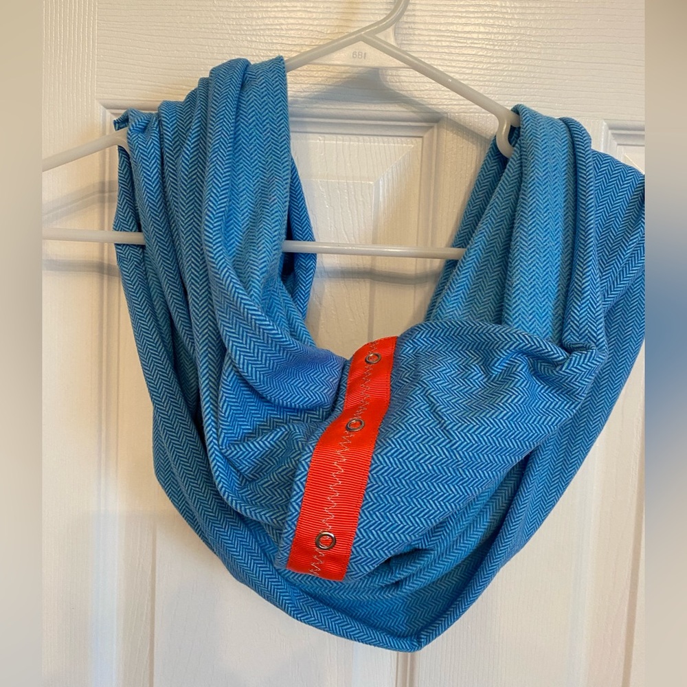 Ivivva Lululemon girls Village Chill Vinyasa Scarf Herringbone Blue Orange